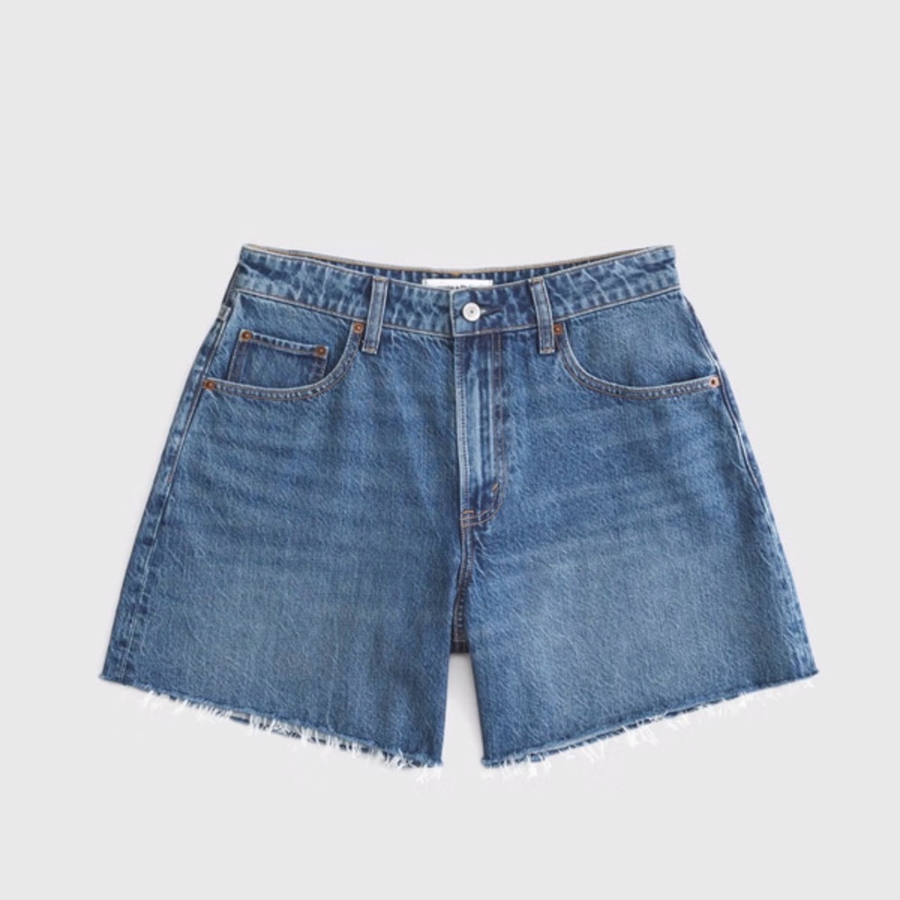 Abercrombie & Fitch Curve Love High Rise Loose Short